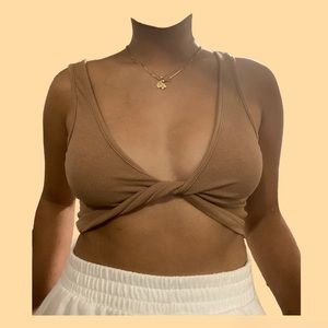 Rib Knit Twist Front Cropped Tank Top